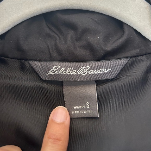 Eddie Bauer Black Quilted Vest - Picture 6 of 8